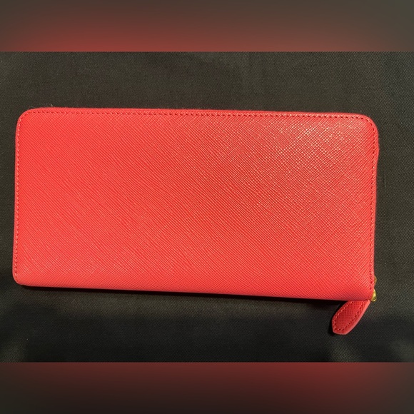 Prada Authentic Saffiano Leather Wallet - Picture 2 of 7